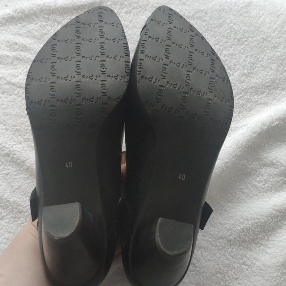 Fidji Leather Pumps - Picture 5 of 8